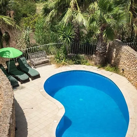 The Palms - Farmhouse With Private Pool In Island Of Gozo Ferienhaus Nadur