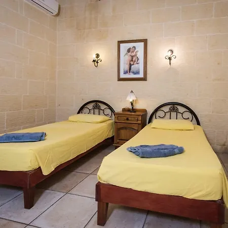 The Palms - Farmhouse With Private Pool In Island Of Gozo Ferienhaus *