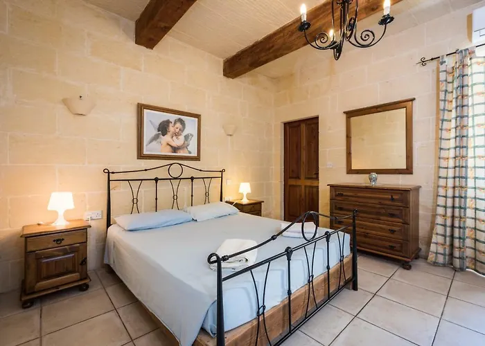 The Palms - Farmhouse With Private Pool In Island Of Gozo Hotel *
